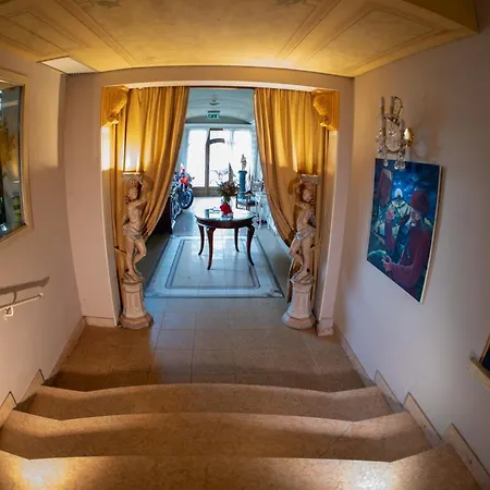 Vandelli Отель Павулло-нель-Фриньяно