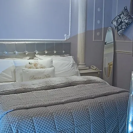 Отель Vandelli 3*