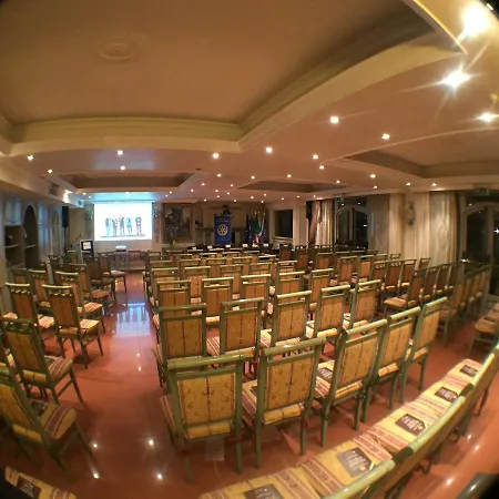 Vandelli Отель Павулло-нель-Фриньяно